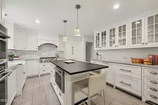 38 Byfield Ln, Greenwich, CT 06830 - Photo 20