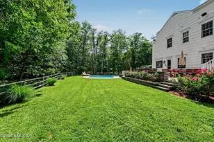 38 Byfield Ln, Greenwich, CT 06830 - Photo 8
