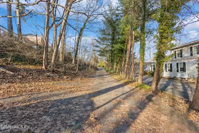 181 E Putnam Avenue, Greenwich, CT 06830 - Photo 6