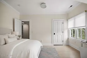 182 Milbank Ave, Greenwich, CT 06830 - Photo 18
