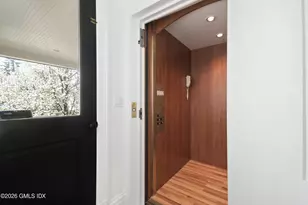 182 Milbank Ave, Greenwich, CT 06830 - Photo 10