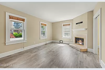 18 Grand Street, Greenwich, CT 06830 - Photo 2