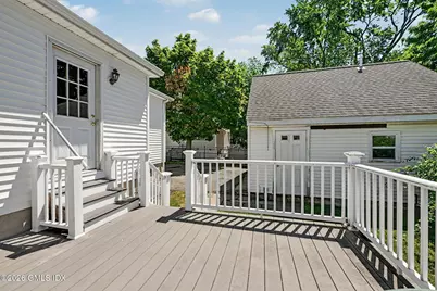 18 Grand Street, Greenwich, CT 06830 - Photo 24