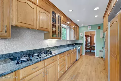 52 Center Drive, Old Greenwich, CT 06870 - Photo 12