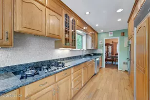 52 Center Dr, Old Greenwich, CT 06870 - Photo 12
