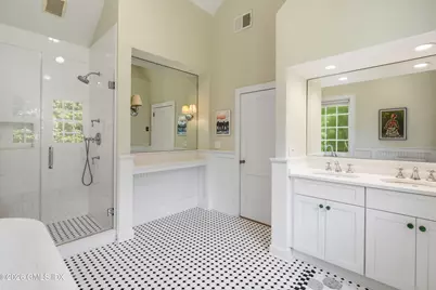128 Weaver Street, Greenwich, CT 06831 - Photo 20
