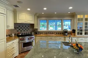 34 Suburban Ave, Greenwich, CT 06807 - Photo 2