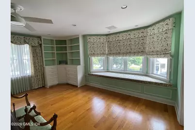 34 Suburban Avenue, Greenwich, CT 06807 - Photo 16