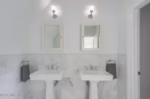 65 Sherwood Pl, Greenwich, CT 06830 - Photo 12