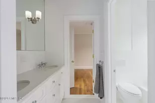 65 Sherwood Pl, Greenwich, CT 06830 - Photo 16