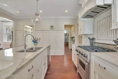 328 Sound Beach Avenue, Old Greenwich, CT 06870 - Photo 10