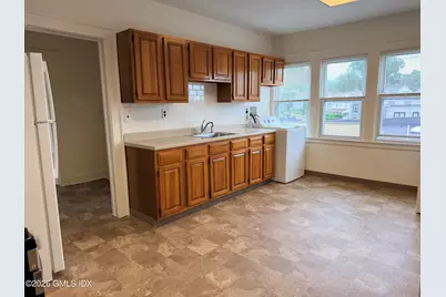 74 Hamilton Avenue #3, Greenwich, CT 06830 - Photo 2