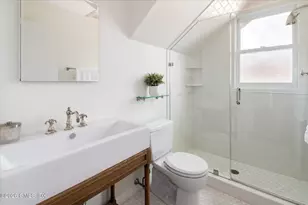 64 Ocean Dr E, Stamford, CT 06902 - Photo 24