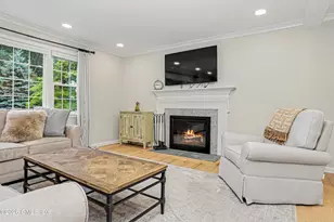 25 Westview Pl, Greenwich, CT 06878 - Photo 4