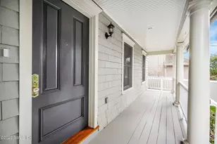 10 Thornhill Rd, Greenwich, CT 06878 - Photo 2