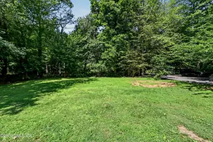 94 Londonderry Dr, Greenwich, CT 06830 - Photo 86