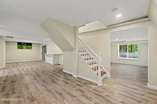 94 Londonderry Dr, Greenwich, CT 06830 - Photo 60