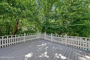 94 Londonderry Dr, Greenwich, CT 06830 - Photo 82
