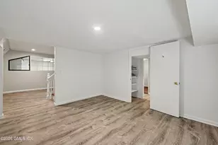 94 Londonderry Dr, Greenwich, CT 06830 - Photo 66