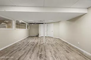 94 Londonderry Dr, Greenwich, CT 06830 - Photo 62