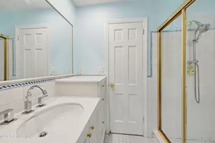 94 Londonderry Dr, Greenwich, CT 06830 - Photo 56