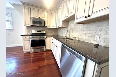 246 Milbank Avenue #C, Greenwich, CT 06830 - Photo 6