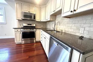 246 Milbank Ave, Greenwich, CT 06830 - Photo 6