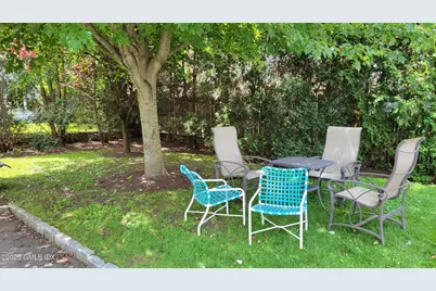 246 Milbank Avenue #C, Greenwich, CT 06830 - Photo 4