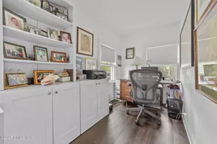 1 Cherry Ln, Old Greenwich, CT 06870 - Photo 10