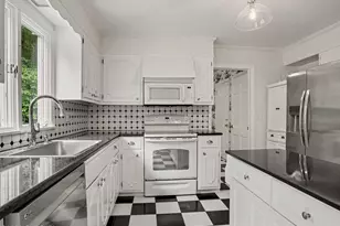 23 Copper Beech Rd, Greenwich, CT 06830 - Photo 4