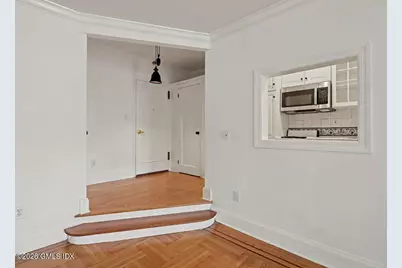 25 W Elm Street #51, Greenwich, CT 06830 - Photo 8