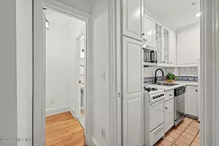 25 W Elm St, Greenwich, CT 06830 - Photo 16