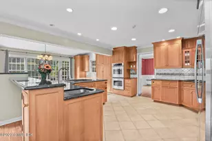 16 Intervale Pl, Greenwich, CT 06830 - Photo 8