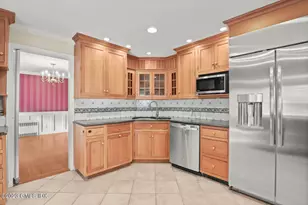 16 Intervale Pl, Greenwich, CT 06830 - Photo 10