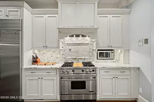 326 Sound Beach Ave, Old Greenwich, CT 06870 - Photo 12