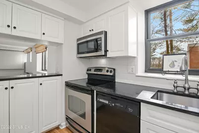 15 Lafayette Court #1B, Greenwich, CT 06830 - Photo 10