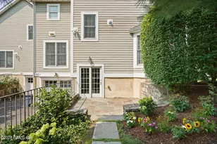 25 Decatur St, Greenwich, CT 06807 - Photo 32