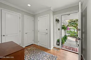 40 Ettl Ln, Greenwich, CT 06831 - Photo 2