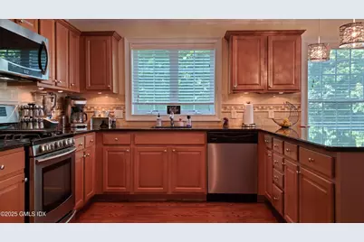 32 Cliff Avenue #1, Greenwich, CT 06830 - Photo 8