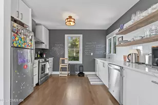 91 Prospect St, Greenwich, CT 06830 - Photo 2