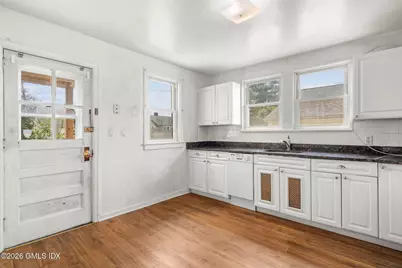 11 Columbus Avenue, Greenwich, CT 06830 - Photo 14