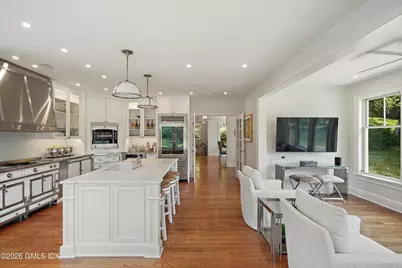31 Meadow Wood Drive, Greenwich, CT 06830 - Photo 14