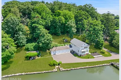 31 Meadow Wood Drive, Greenwich, CT 06830 - Photo 2