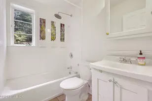 14 Grove Ln, Greenwich, CT 06831 - Photo 20