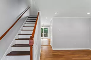 12 Camelot Dr, Norwalk, CT 06850 - Photo 2