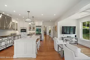 31 Meadow Wood Dr, Greenwich, CT 06830 - Photo 14