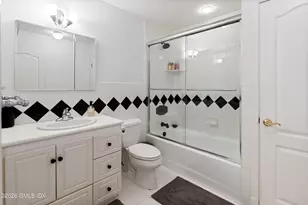 31 Hawthorne Street Nor, Greenwich, CT 06831 - Photo 28