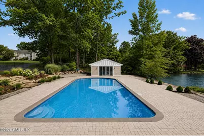 46 S Stonehedge Drive Sout, Greenwich, CT 06831 - Photo 18