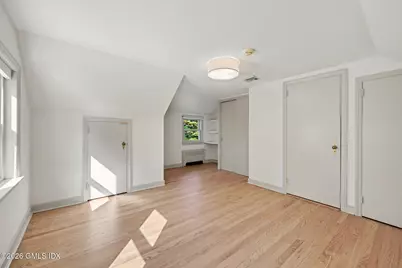 42 Oak Street, Greenwich, CT 06831 - Photo 38