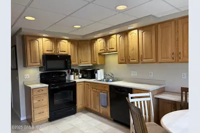 233 Pemberwick Road #Studio, Greenwich, CT 06831 - Photo 2
